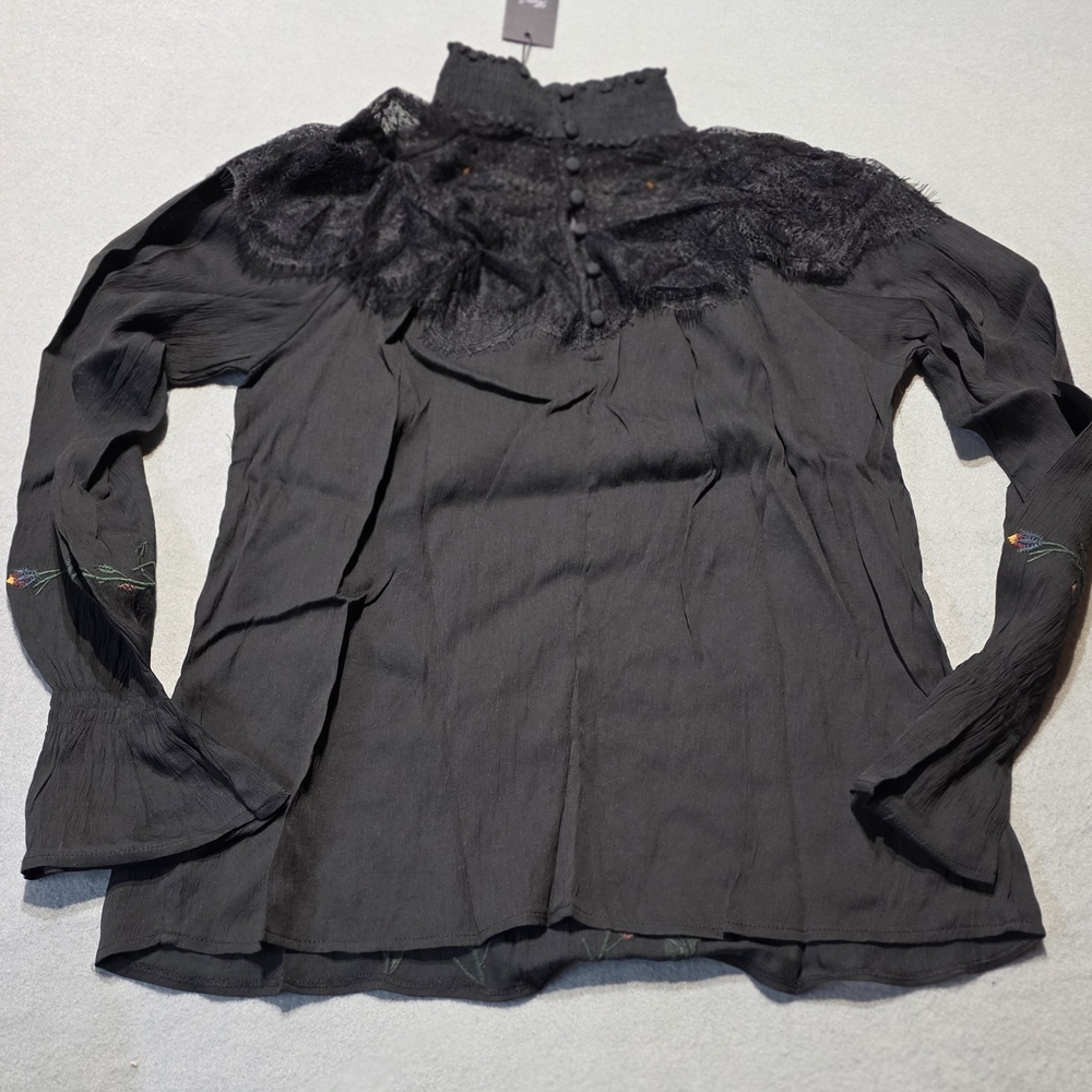 Kate C NWT Floral Embroidered Black Ruffle Yoke Blouse S/M/L - Picture 3 of 12